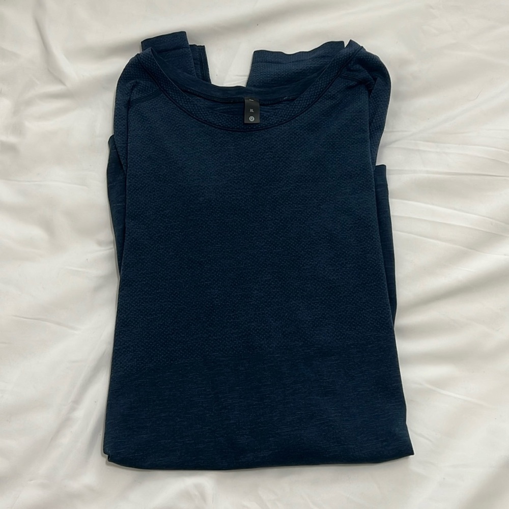 Lululemon shirt
